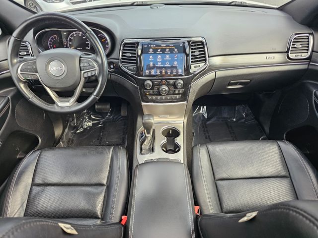 Vehicle image 27 of 40