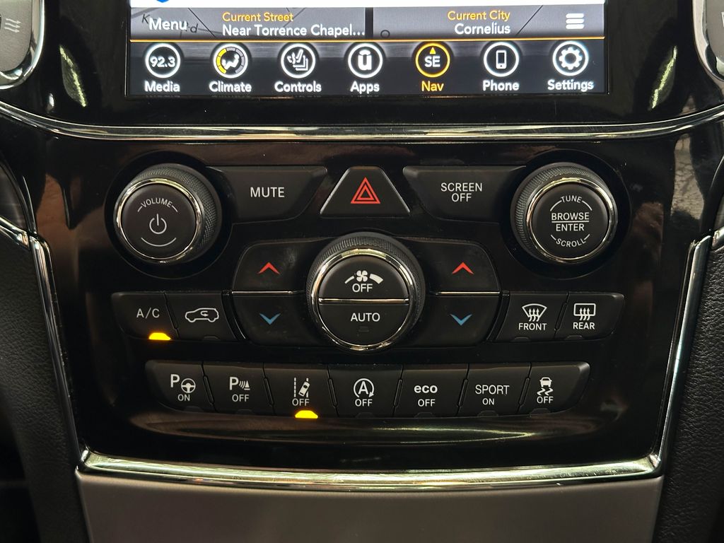 Vehicle image 14 of 38