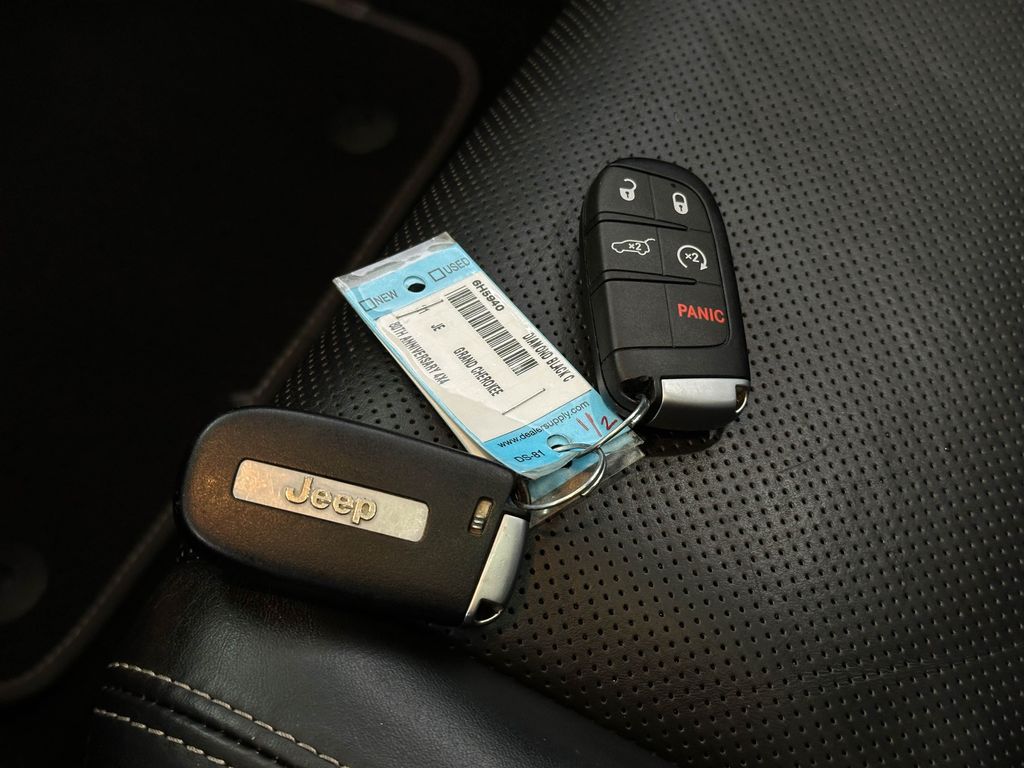 Vehicle image 34 of 38