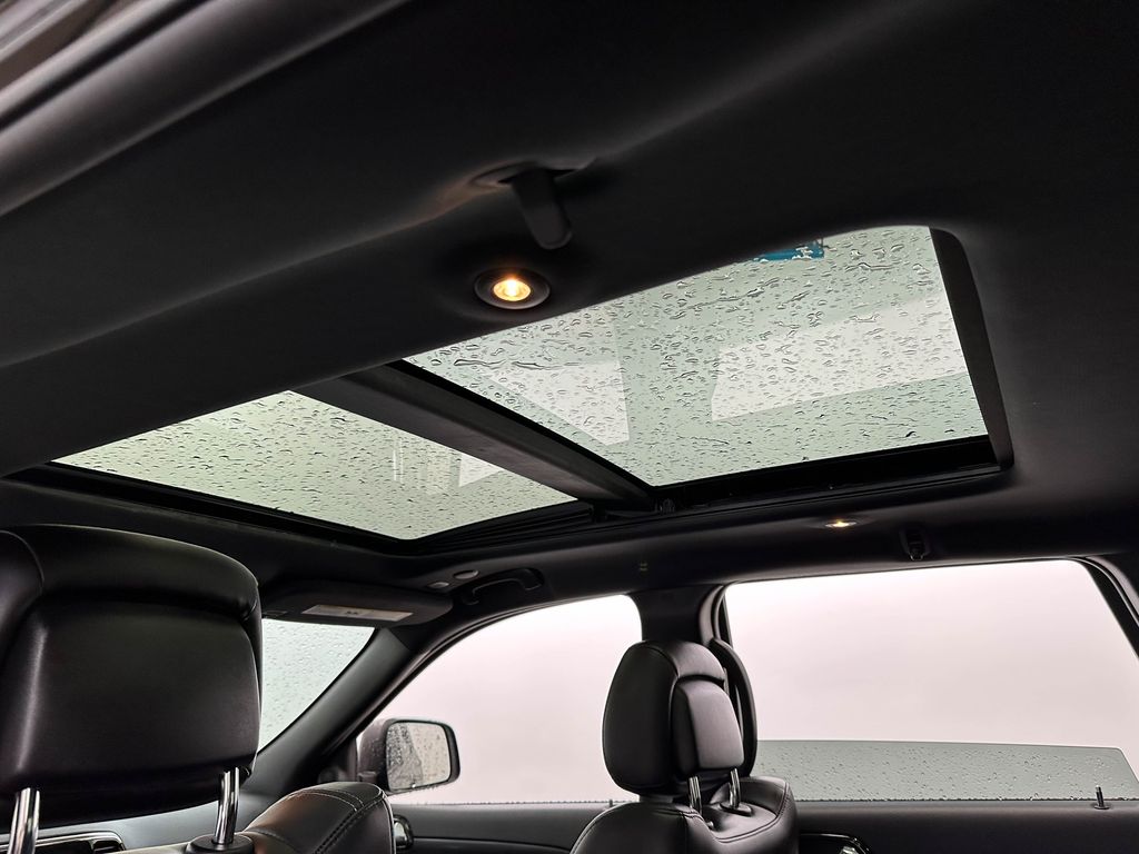 Vehicle image 16 of 38