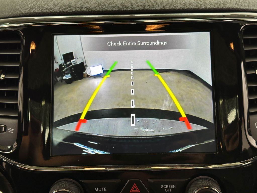 Vehicle image 13 of 38