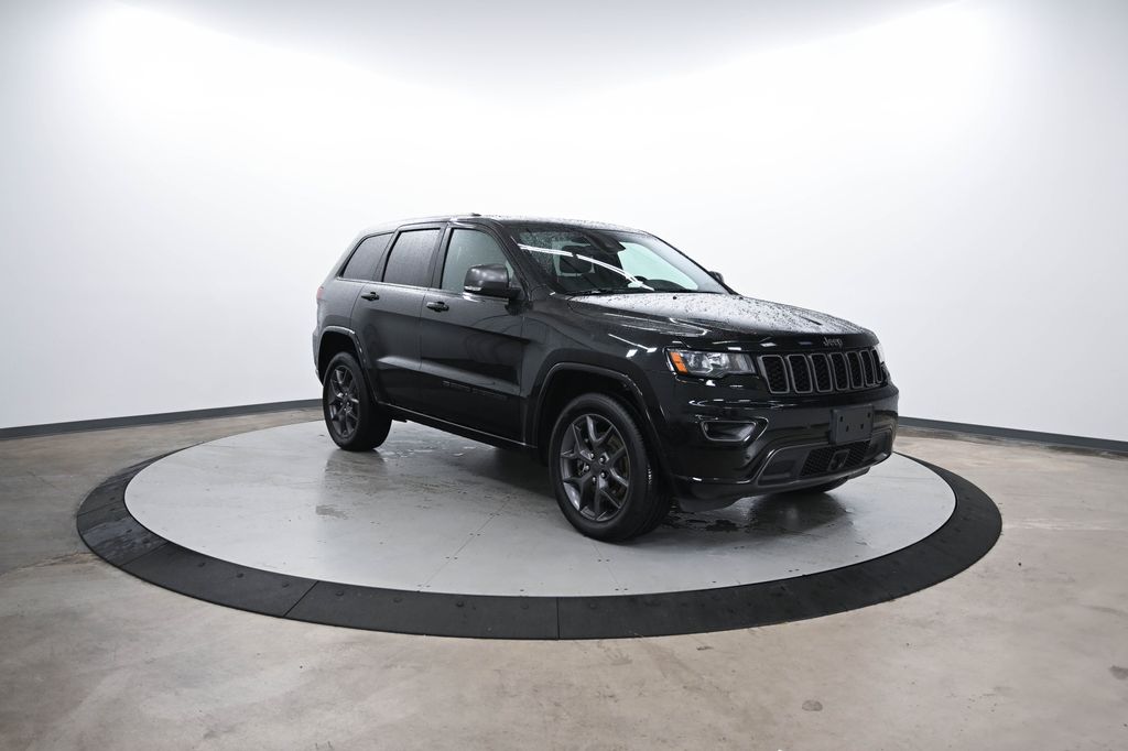 Vehicle image 3 of 38