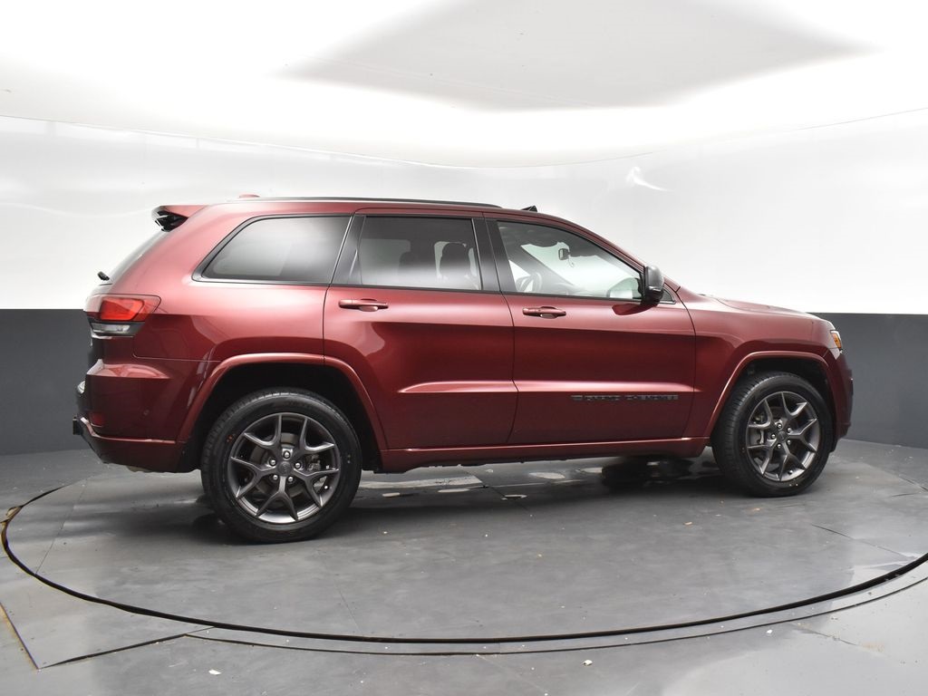 Vehicle image 17 of 54