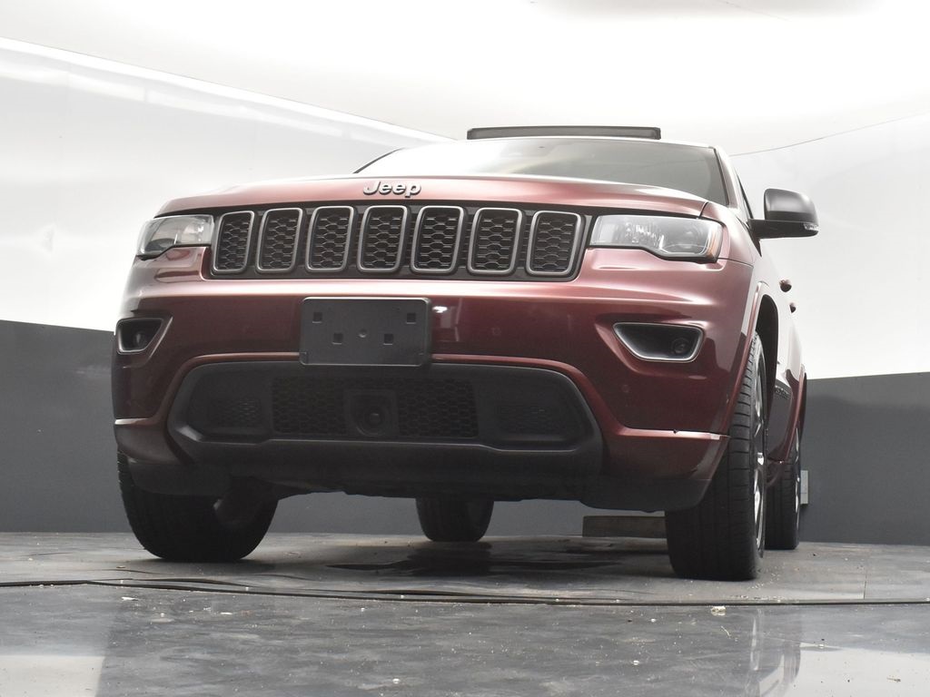Vehicle image 7 of 54