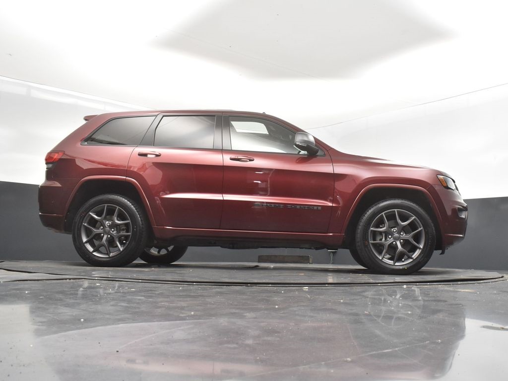 Vehicle image 13 of 54