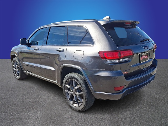 Vehicle image 7 of 33