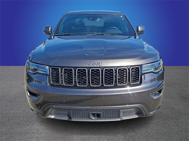Vehicle image 2 of 33