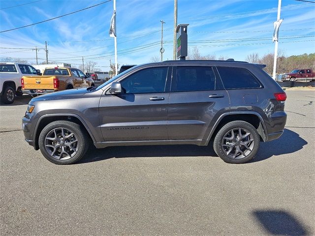 Vehicle image 8 of 33
