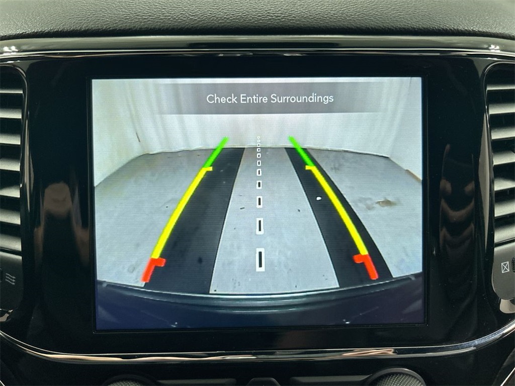 Vehicle image 16 of 31