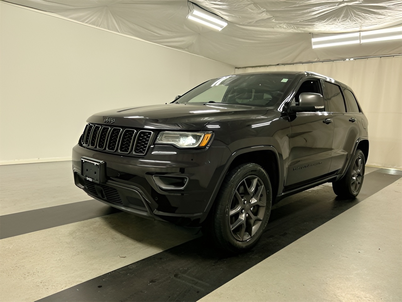 Vehicle image 26 of 31