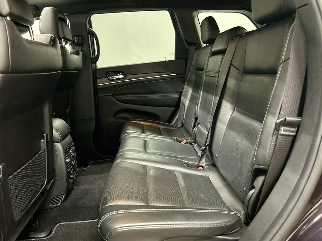 Vehicle image 22 of 31