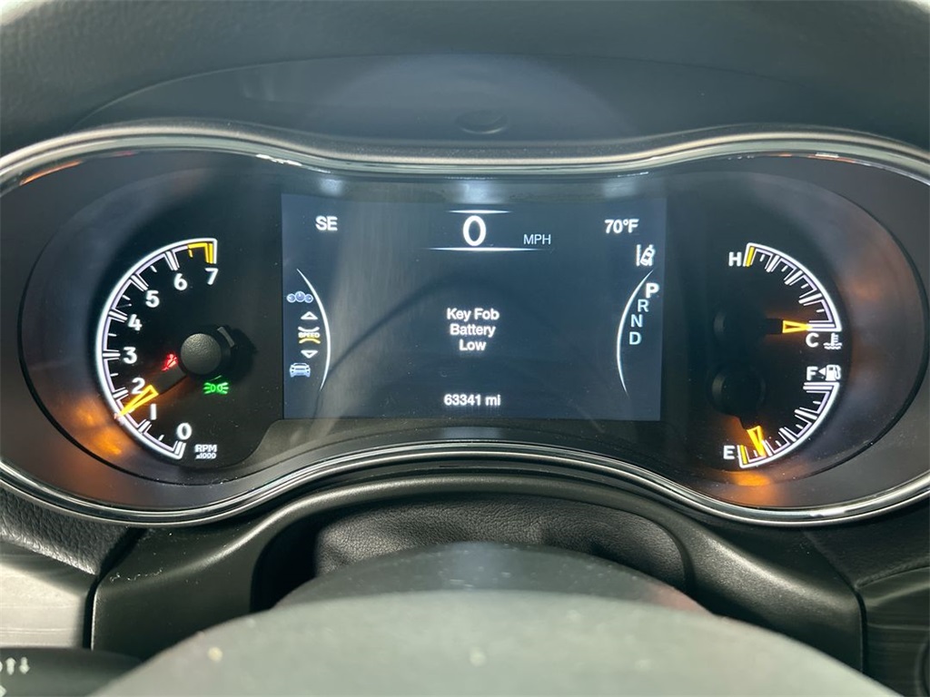 Vehicle image 14 of 31