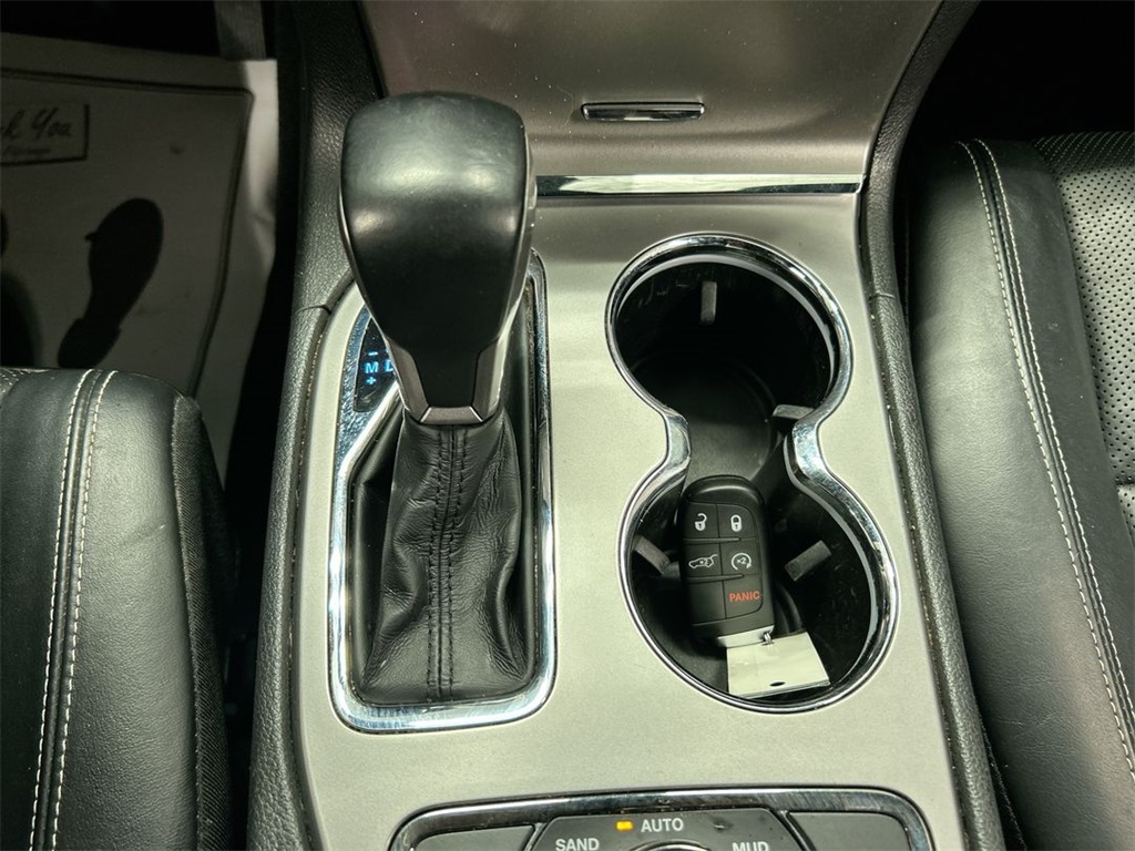 Vehicle image 19 of 31