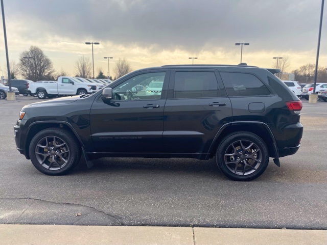 Vehicle image 7 of 30