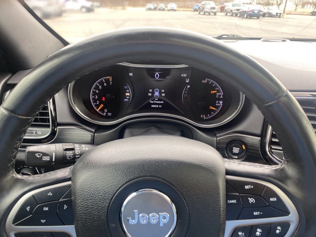 Vehicle image 16 of 30