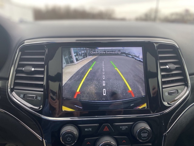 Vehicle image 21 of 30