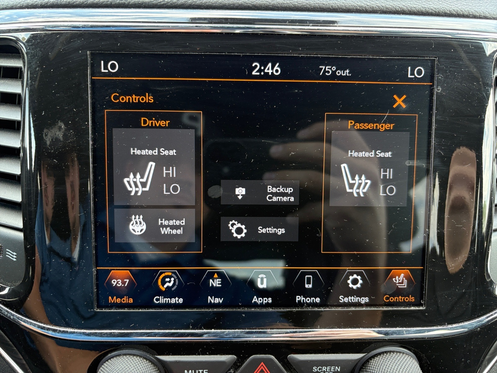Vehicle image 15 of 34