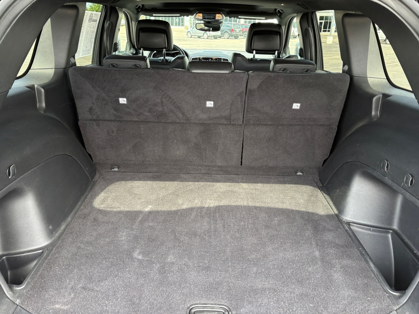 Vehicle image 9 of 34
