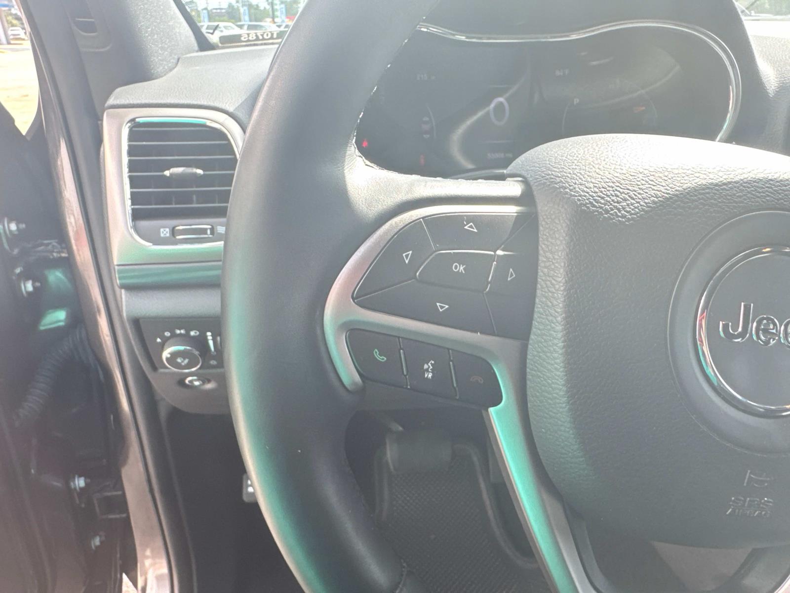 Vehicle image 22 of 27