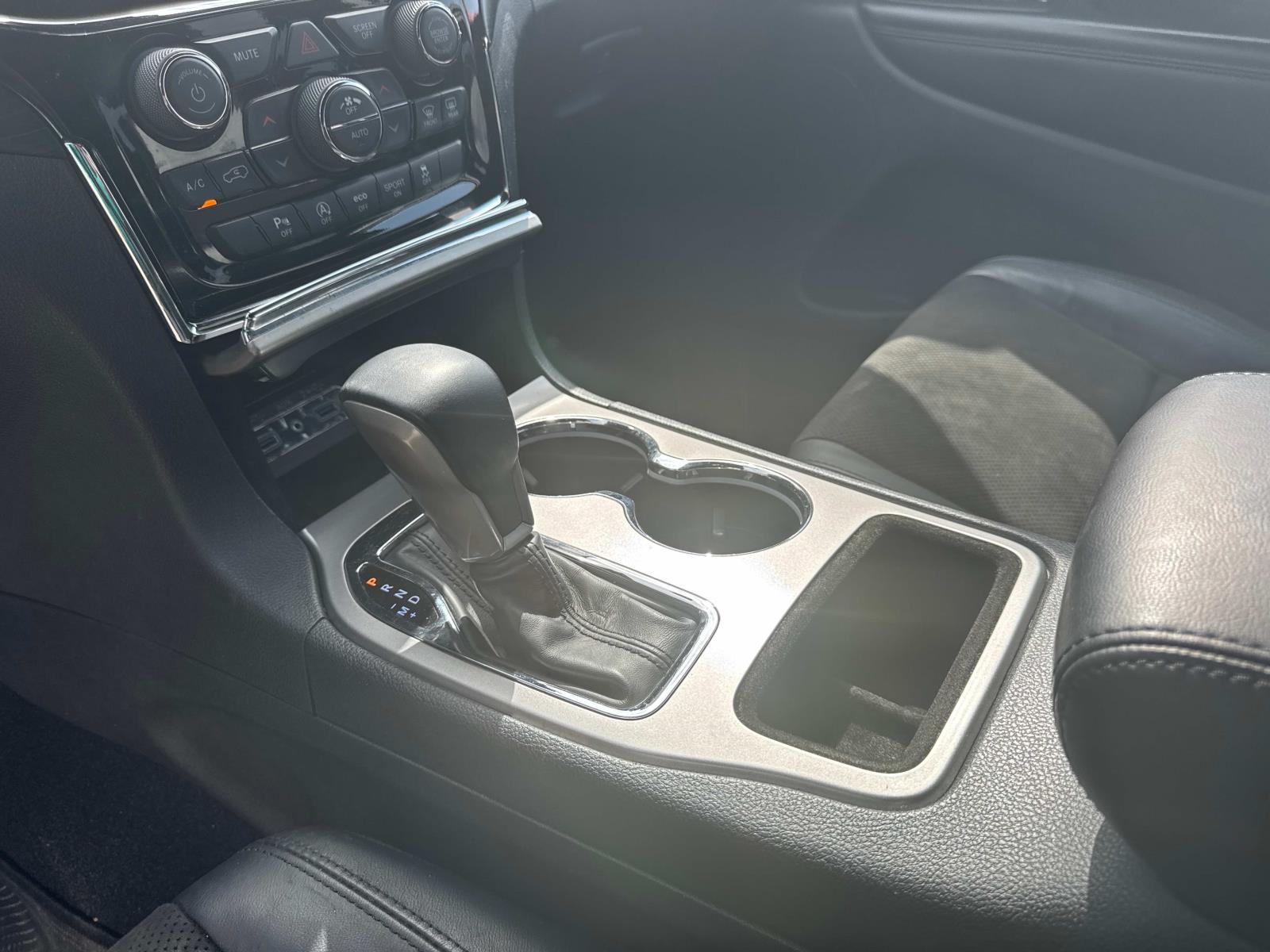 Vehicle image 26 of 27