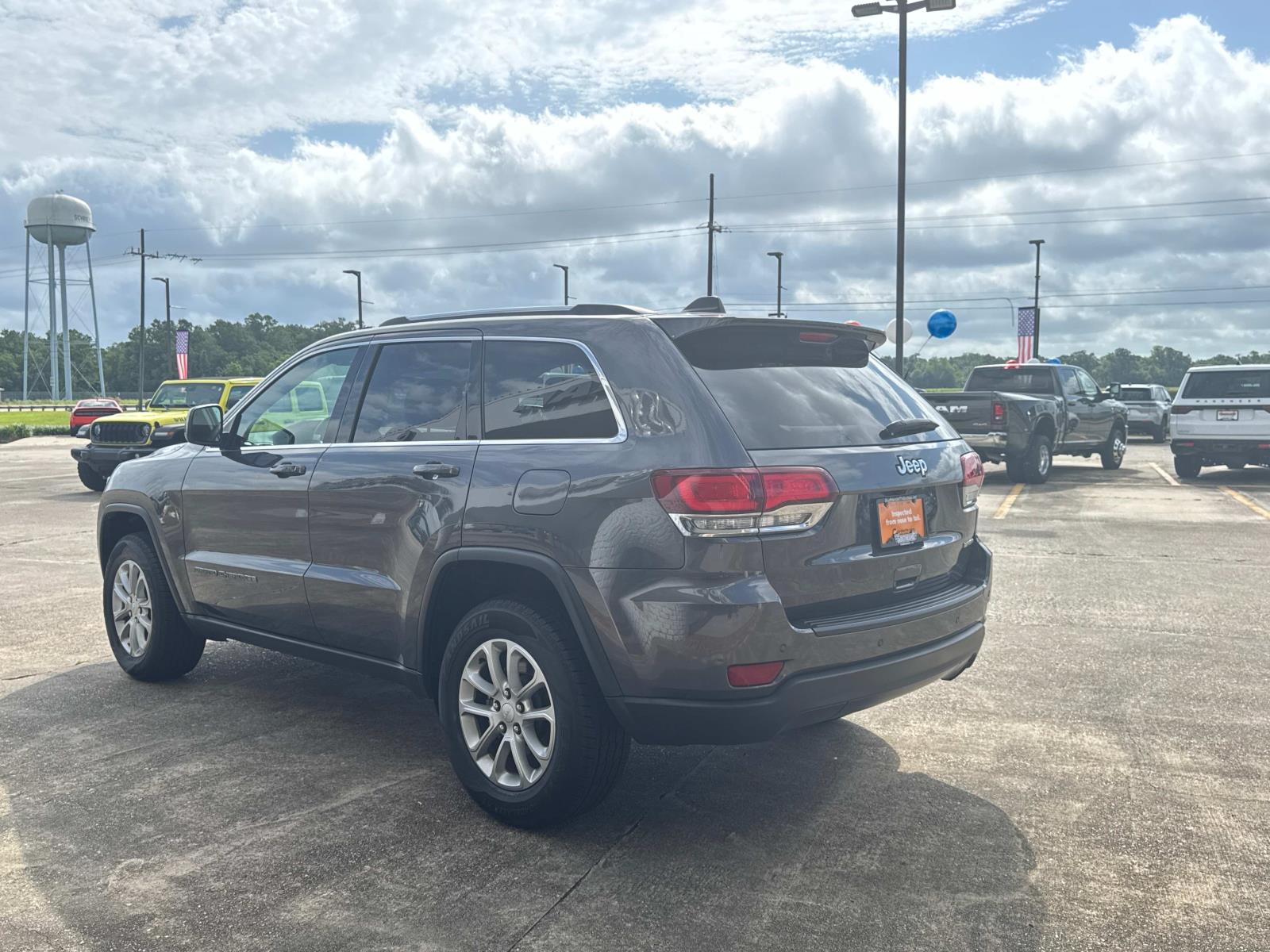 Vehicle image 6 of 27