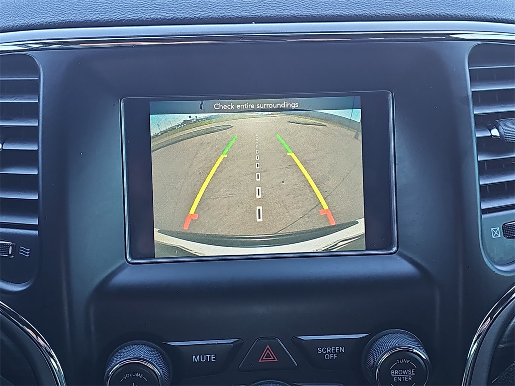 Vehicle image 14 of 33