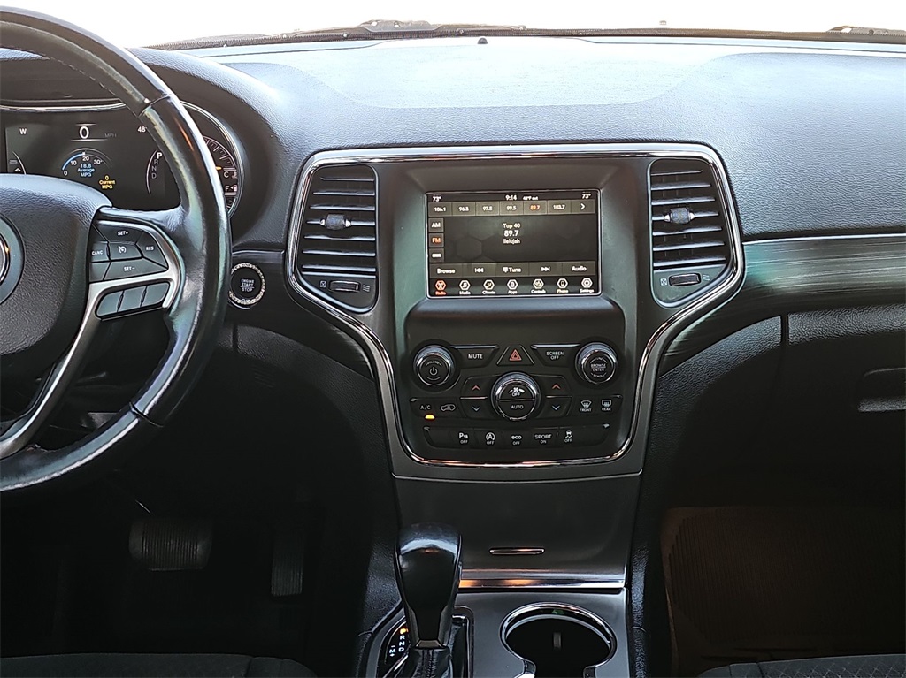 Vehicle image 13 of 33