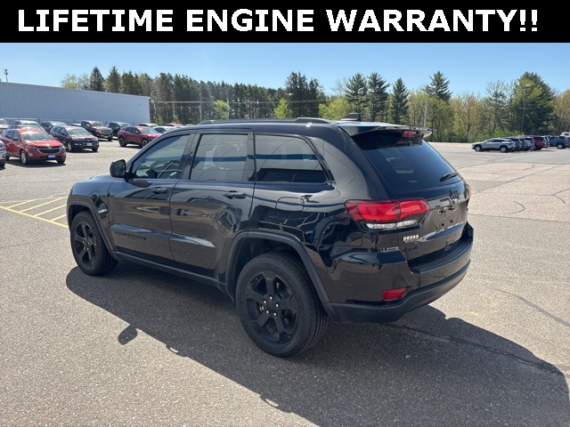 Vehicle image 8 of 32