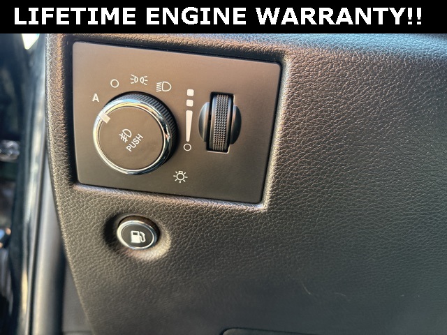 Vehicle image 13 of 32