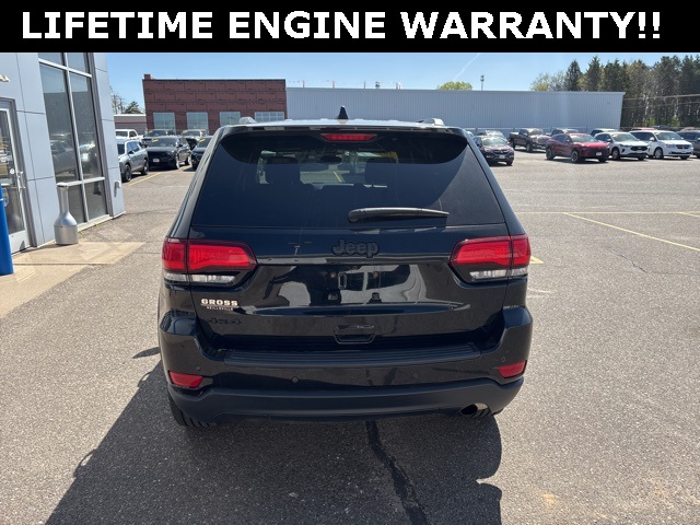 Vehicle image 7 of 32