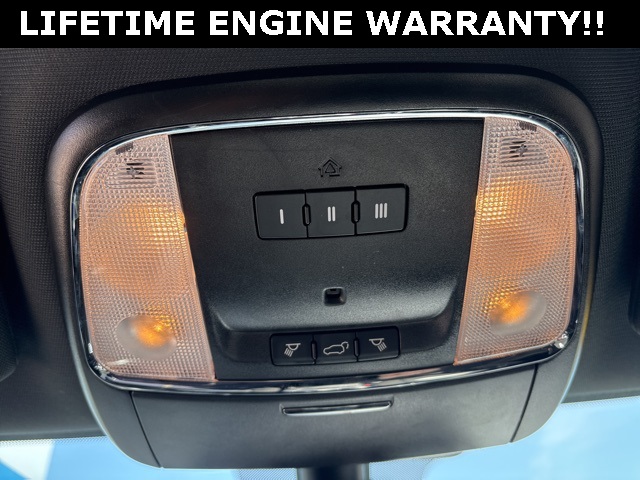 Vehicle image 25 of 32