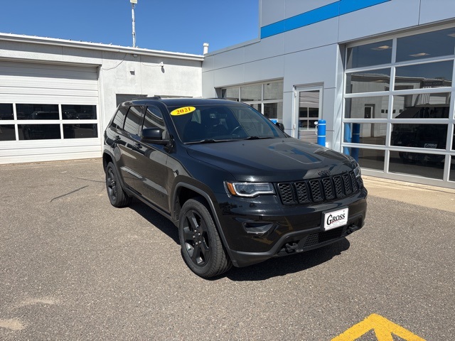 Vehicle image 4 of 32