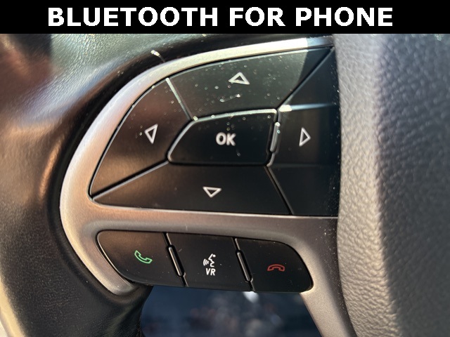 Vehicle image 15 of 32