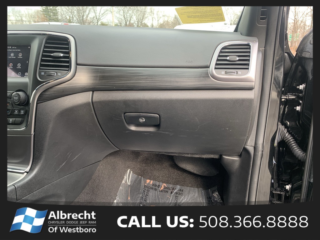 Vehicle image 16 of 27