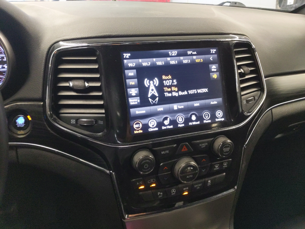 Vehicle image 8 of 28