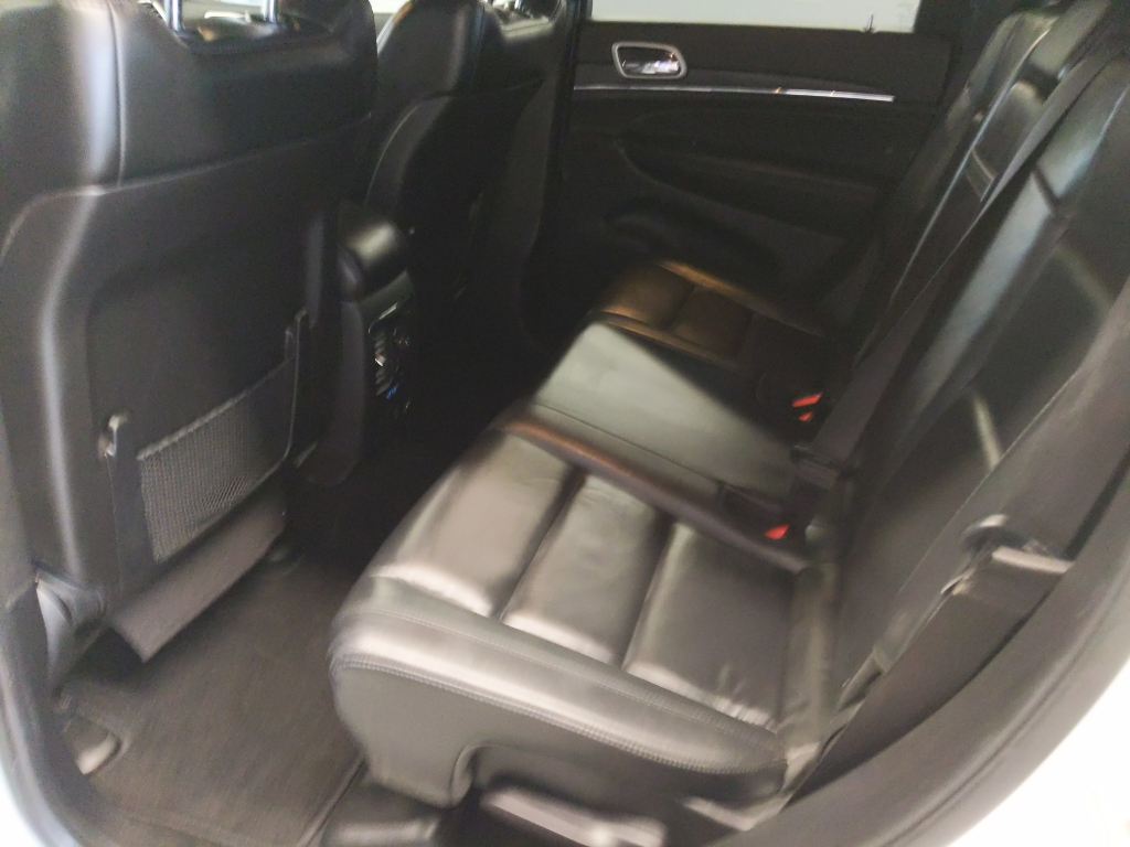 Vehicle image 22 of 28