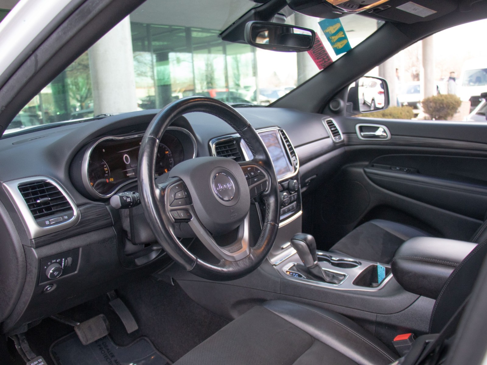 Vehicle image 11 of 26