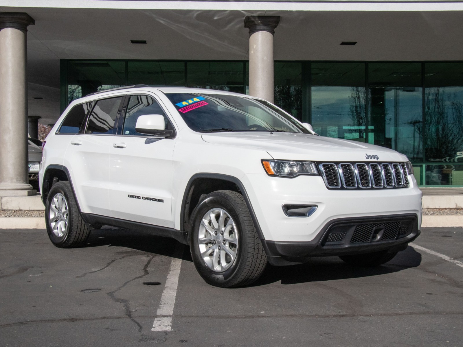 Vehicle image 3 of 26
