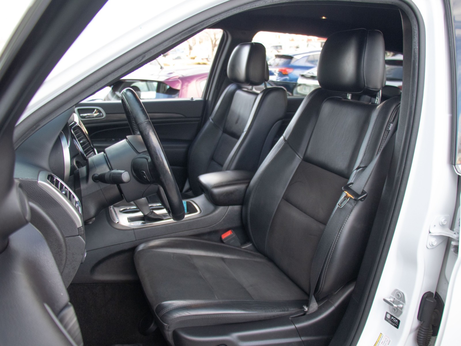 Vehicle image 10 of 26