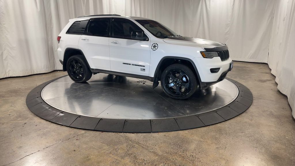 Vehicle image 5 of 33