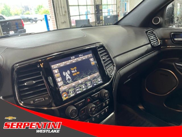 Vehicle image 29 of 39