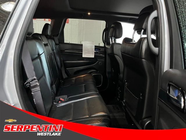 Vehicle image 16 of 39