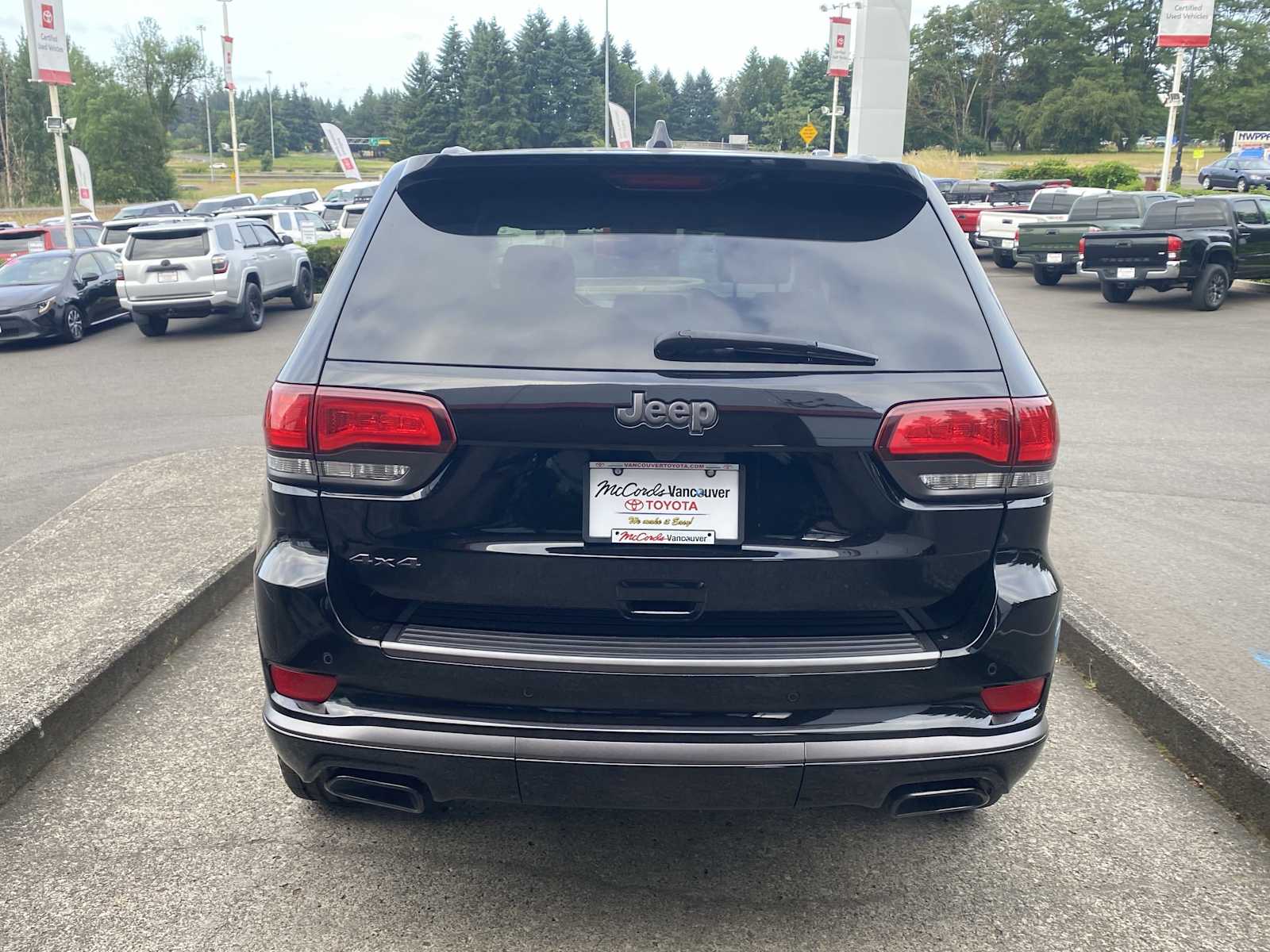 Vehicle image 6 of 32