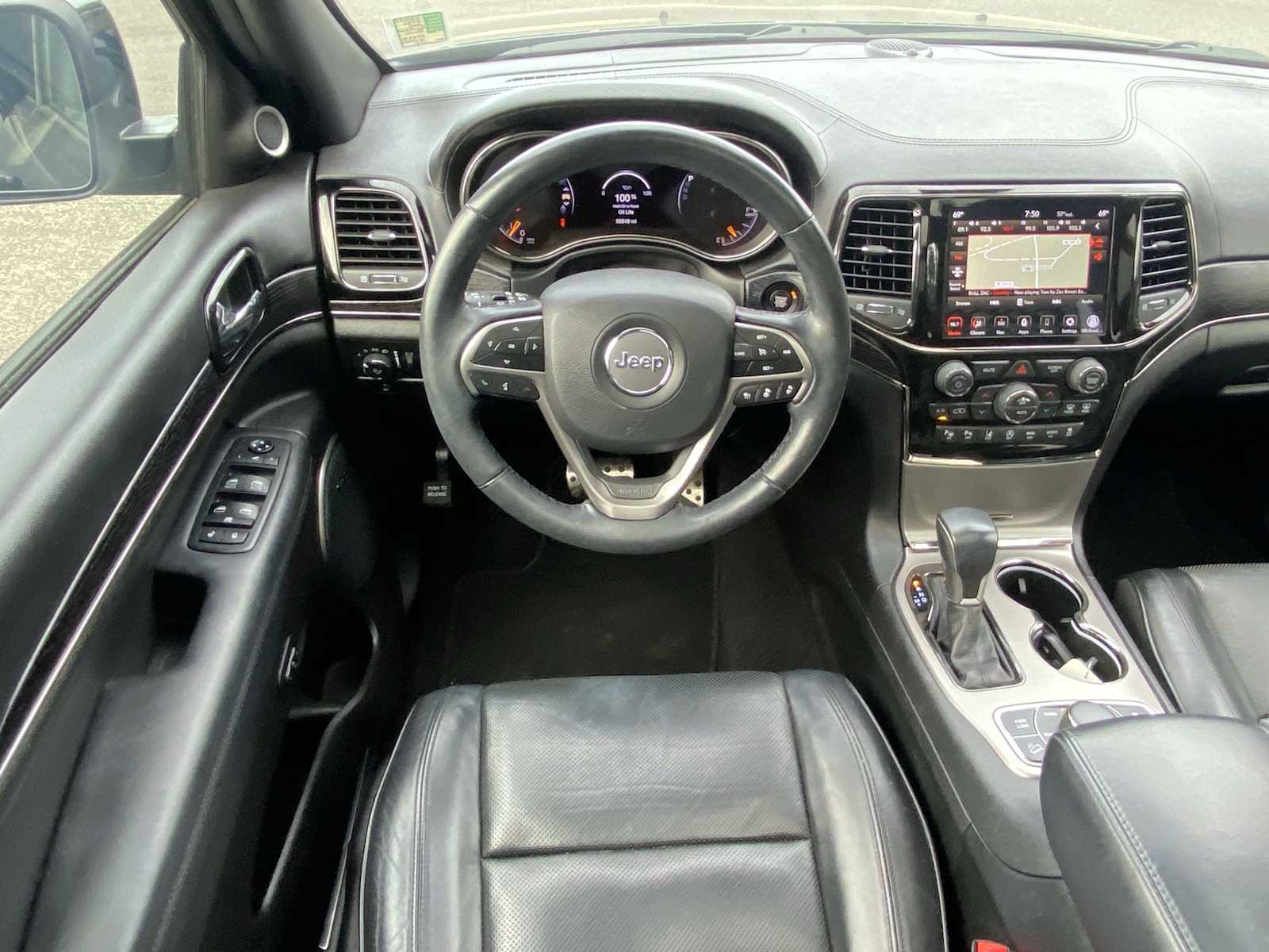 Vehicle image 15 of 32
