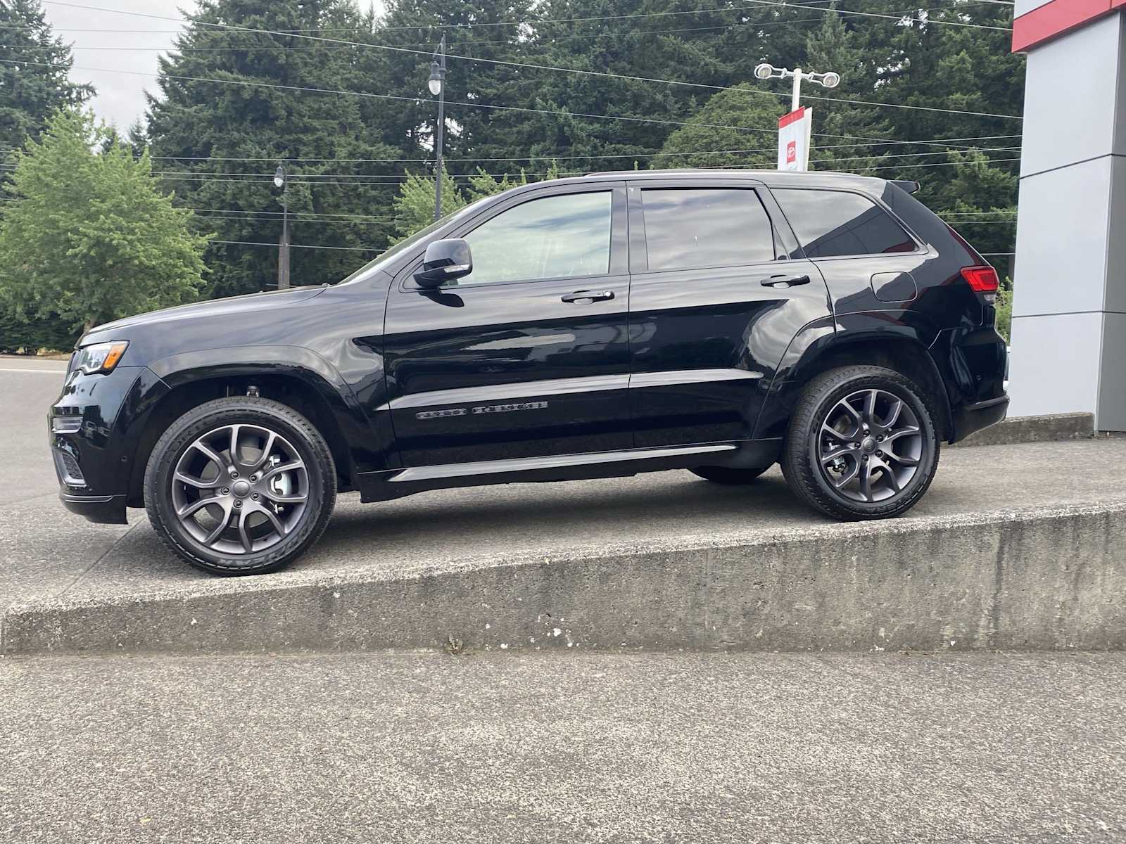 Vehicle image 1 of 32