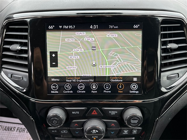 Vehicle image 29 of 42