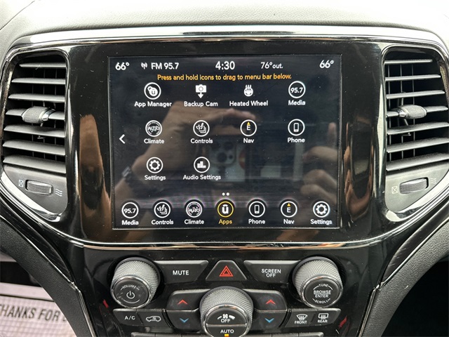 Vehicle image 27 of 42