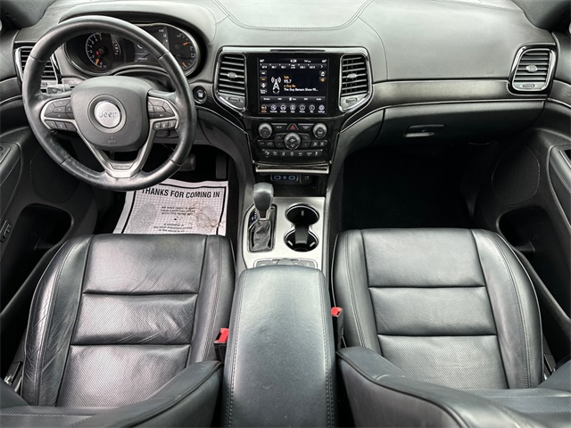 Vehicle image 15 of 42