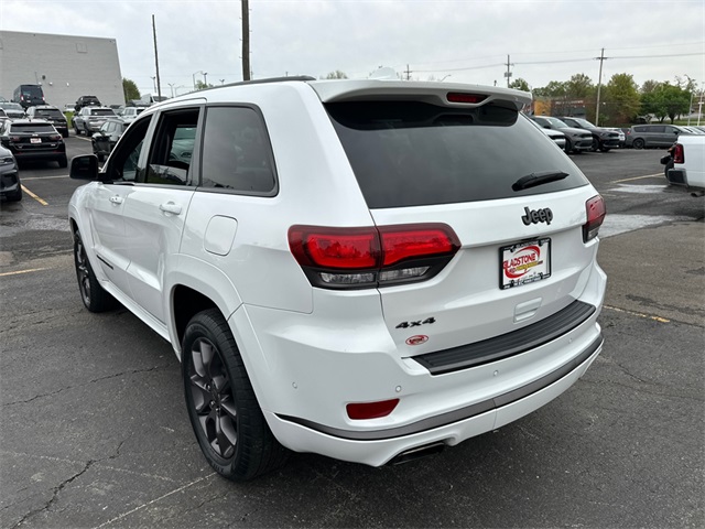 Vehicle image 6 of 42