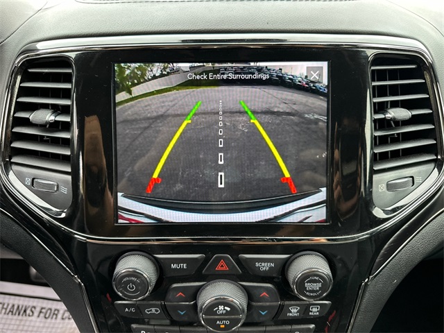 Vehicle image 31 of 42